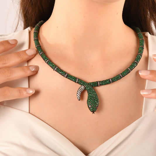 28.42 Carat Natural Diamond and Emerald Snake Necklace – Fine Jewelry Design - Gold Stone Diamond