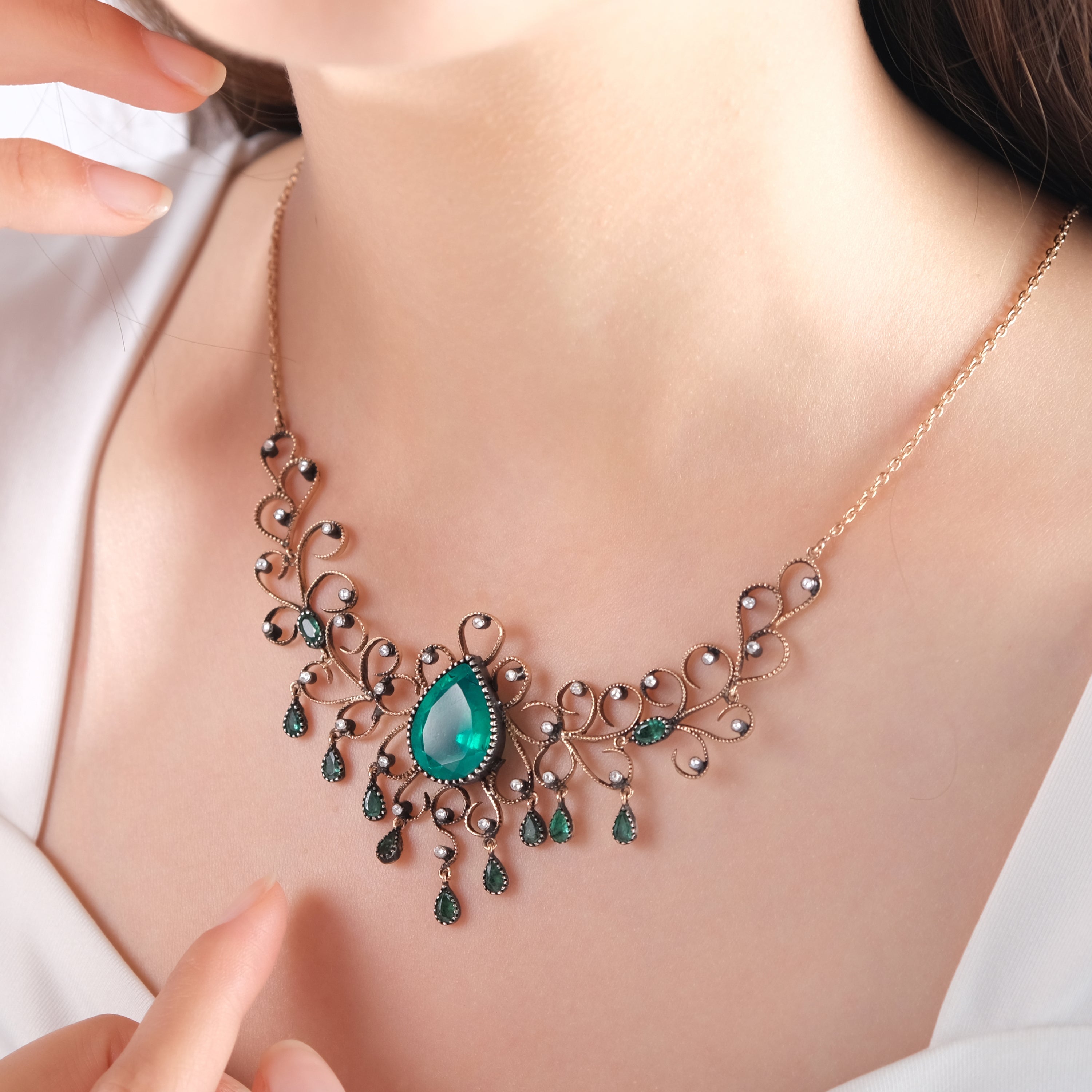 4 Carat Natural Diamond and Emerald Necklace – Fine Jewelry Design - Gold Stone Diamond