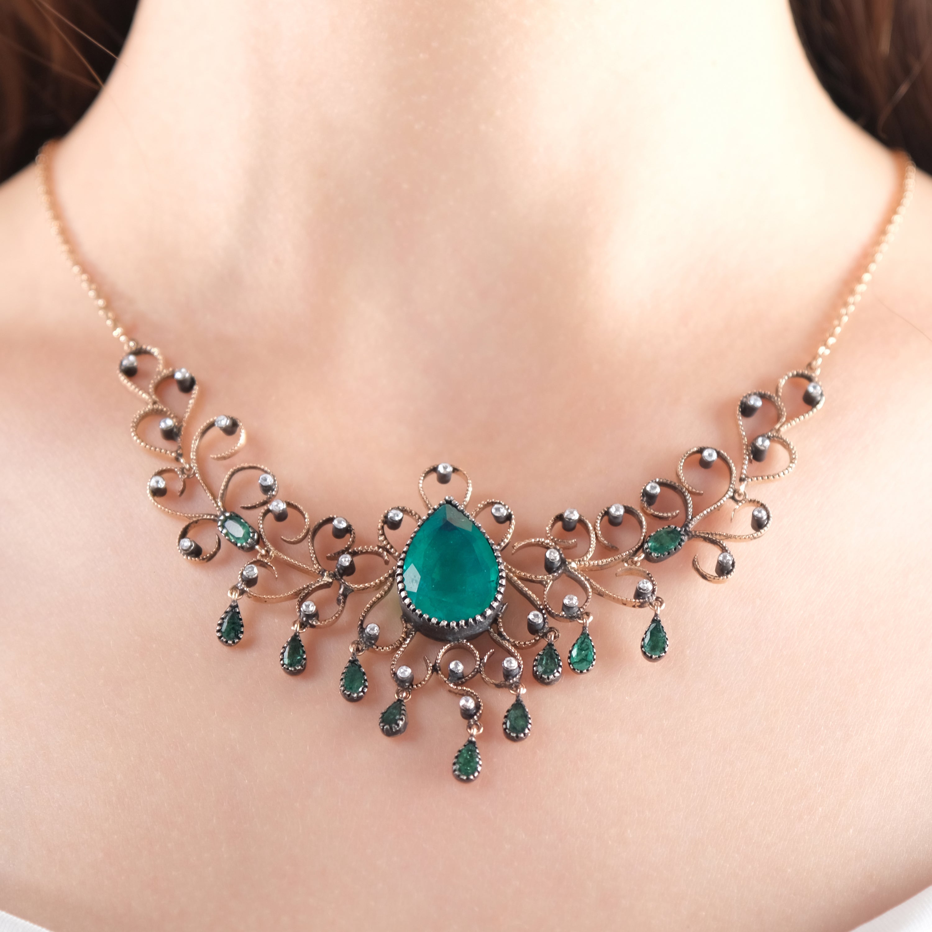 4 Carat Natural Diamond and Emerald Necklace – Fine Jewelry Design - Gold Stone Diamond
