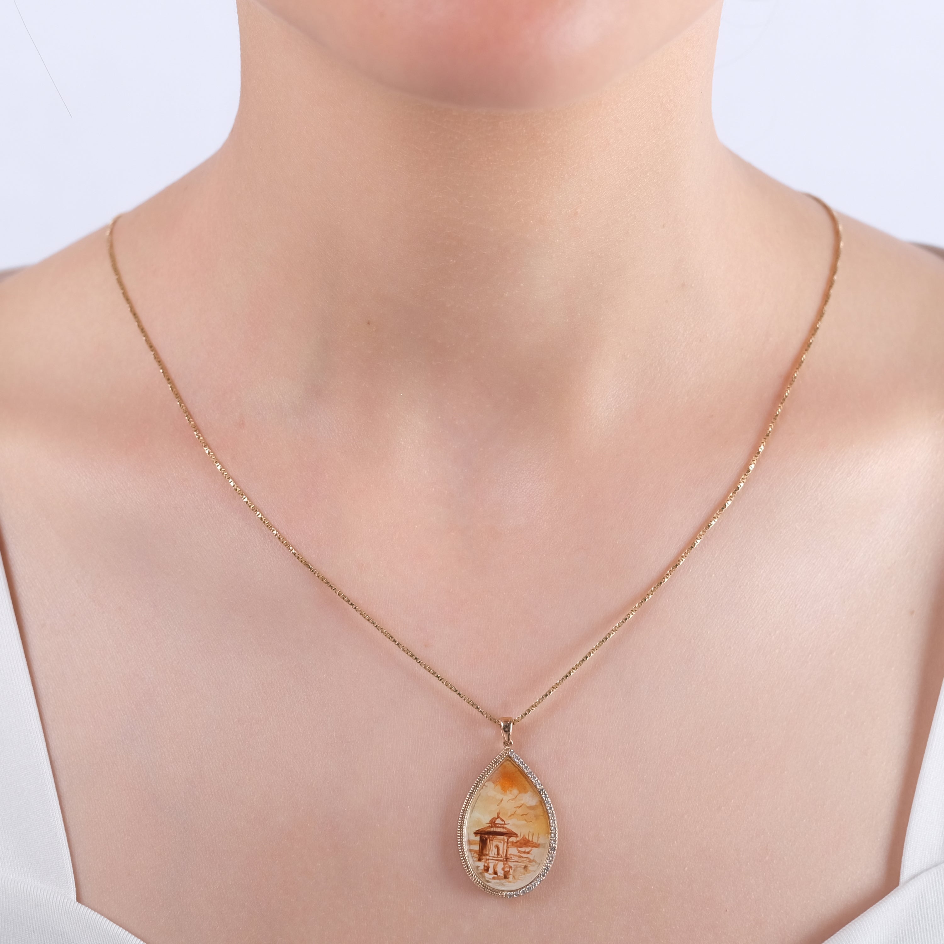 0.19 Carat Natural Diamond Necklace with Istanbul Motif - Gold Stone Diamond