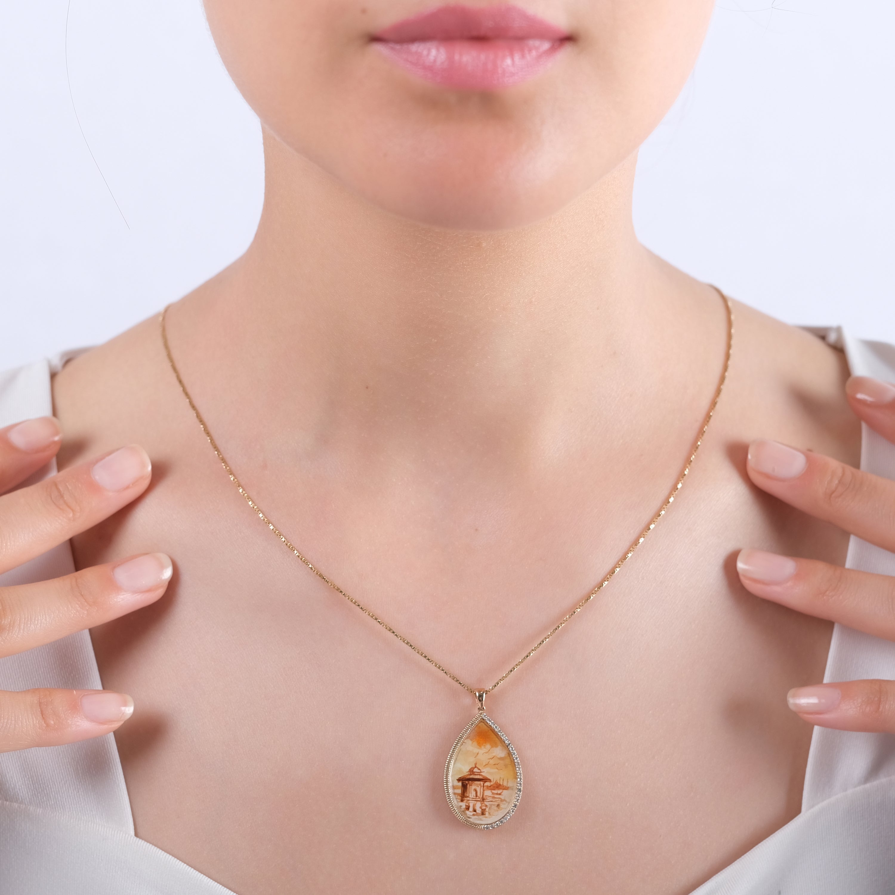 0.19 Carat Natural Diamond Necklace with Istanbul Motif - Gold Stone Diamond