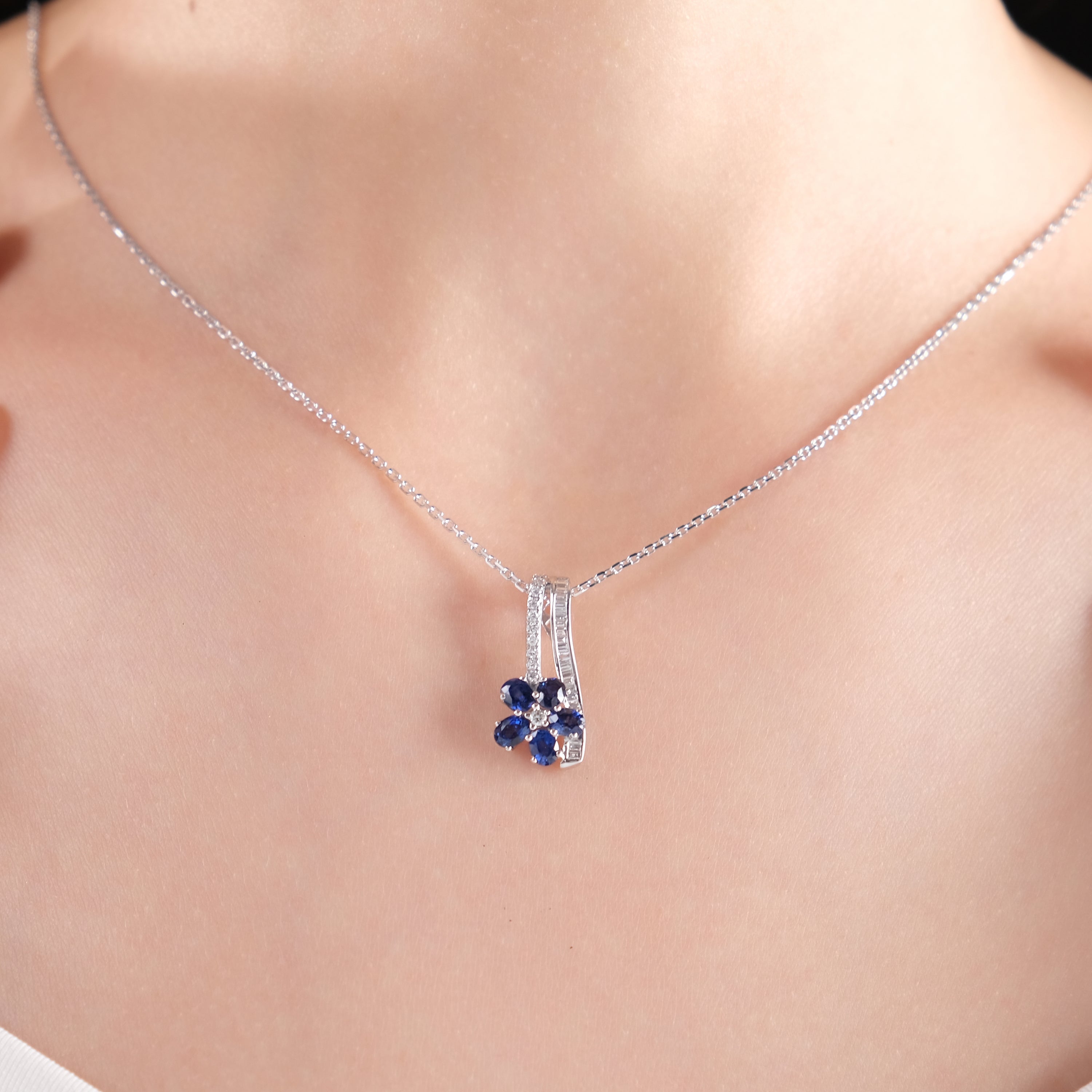 1.07 Carat Natural Diamond and Sapphire Necklace – Fine Jewelry Design - Gold Stone Diamond