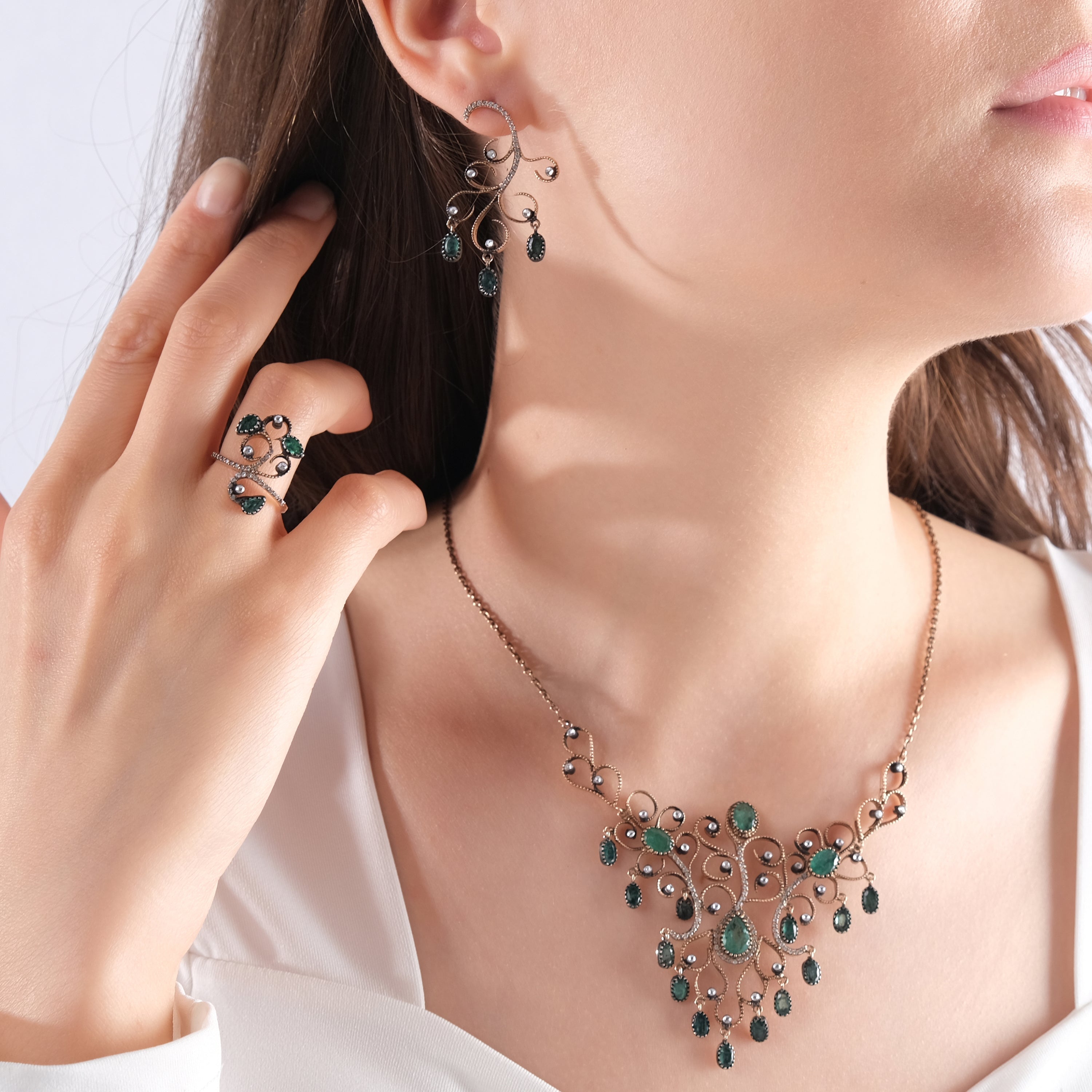7.28 Carat Natural Diamond and Emerald Necklace – Fine Jewelry Design - Gold Stone Diamond