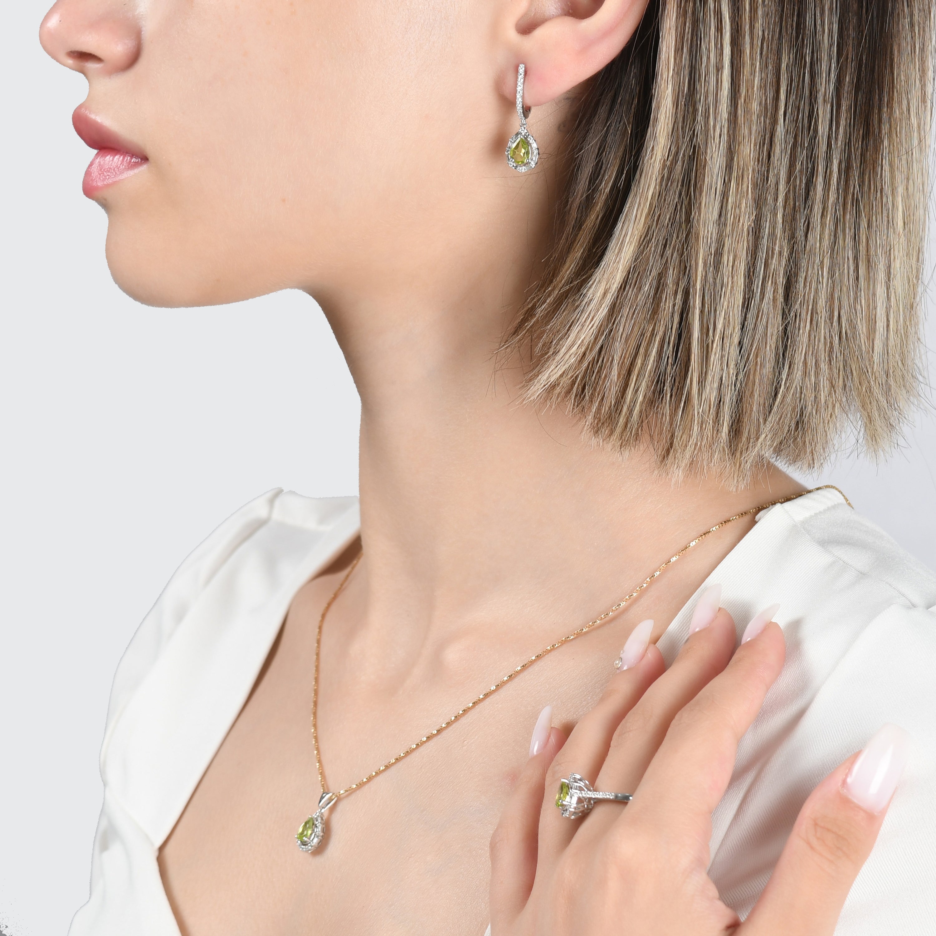 1.04 Carat Natural Diamond and Peridot Necklace – Fine Jewelry Design - Gold Stone Diamond