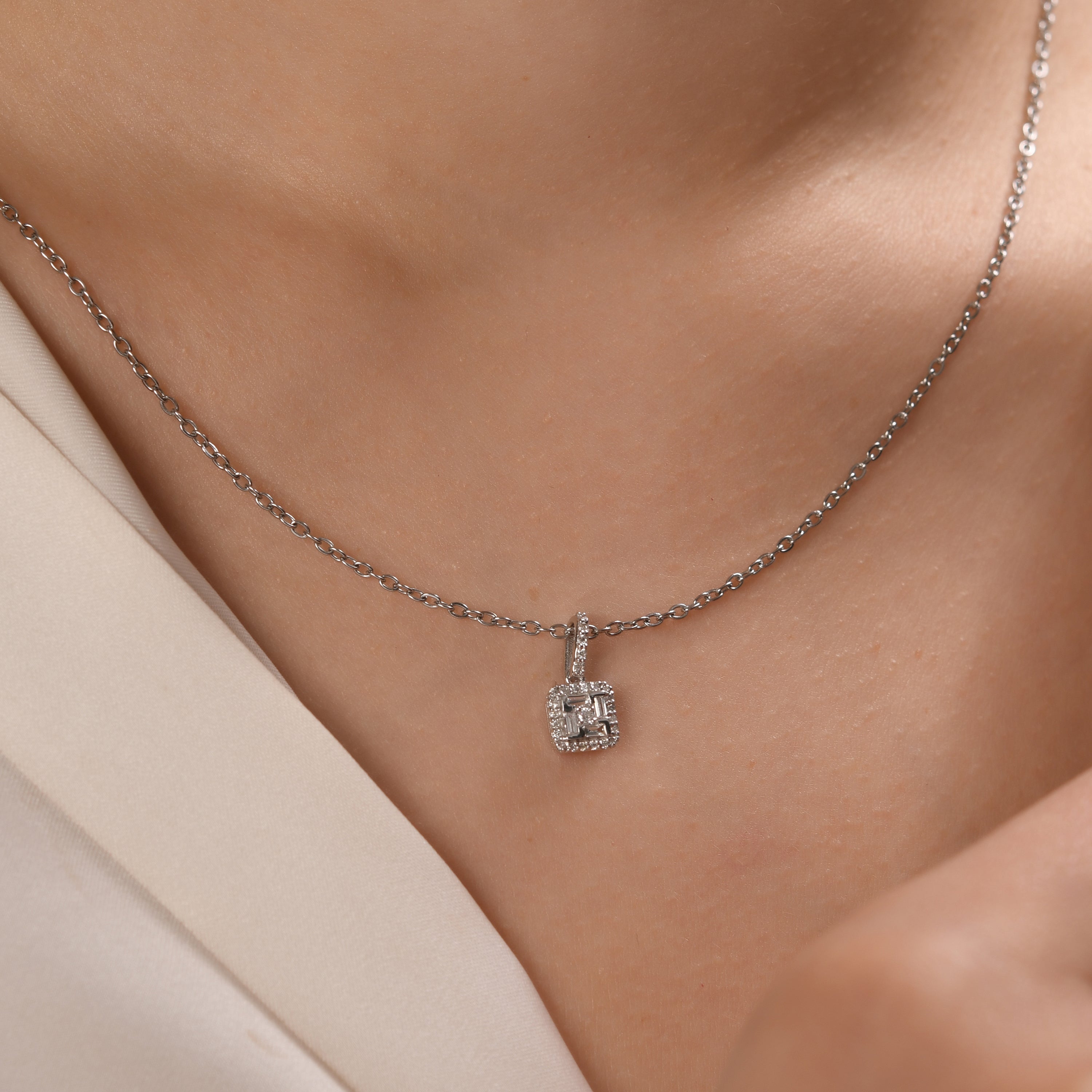 0.26 Carat Baguette Diamond Necklace – Elegant Fine Jewelry Design - Gold Stone Diamond