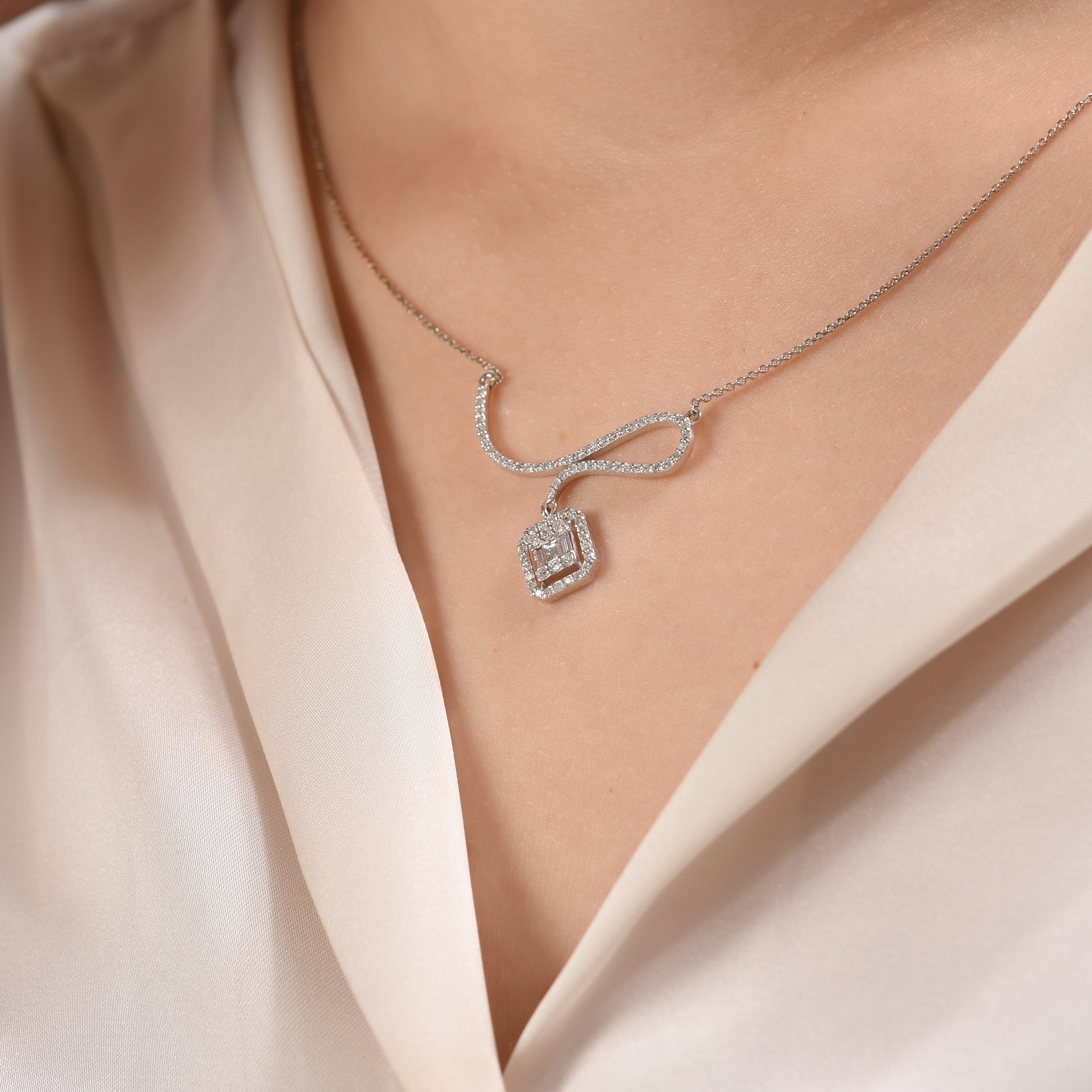 0.46 Carat Baguette Diamond Necklace – Elegant Fine Jewelry Design - Gold Stone Diamond