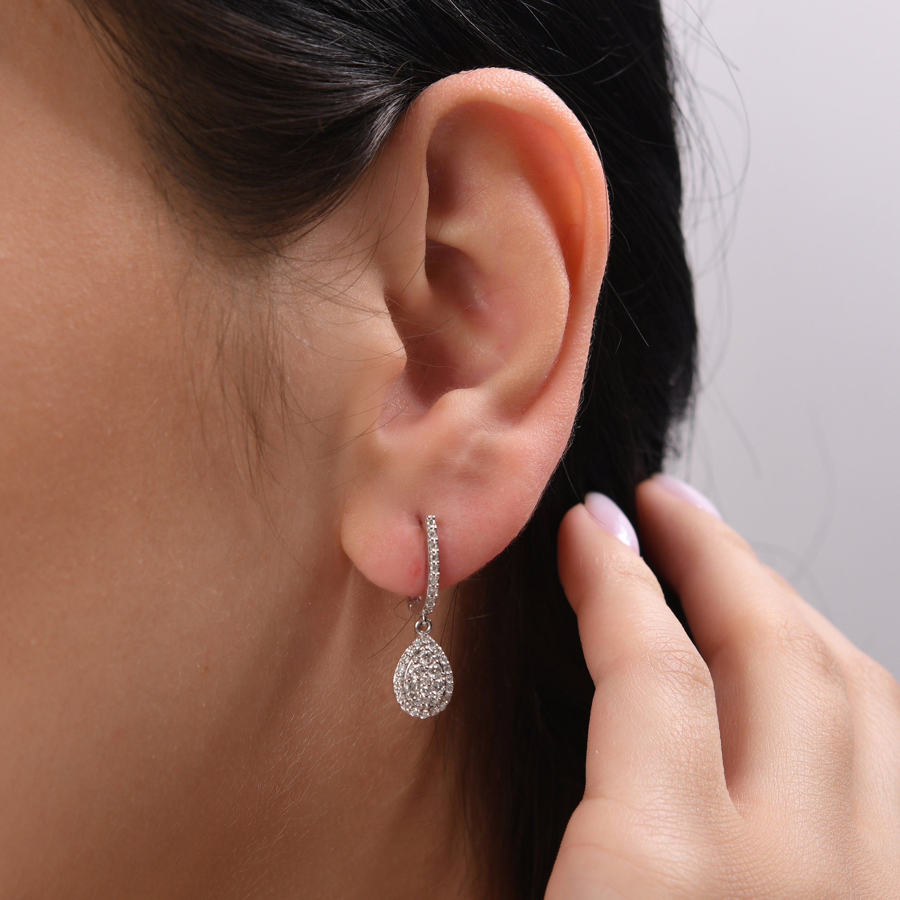 0.65 Carat Natural Diamond Drop Earrings – Elegant Fine Jewelry Design - Gold Stone Diamond
