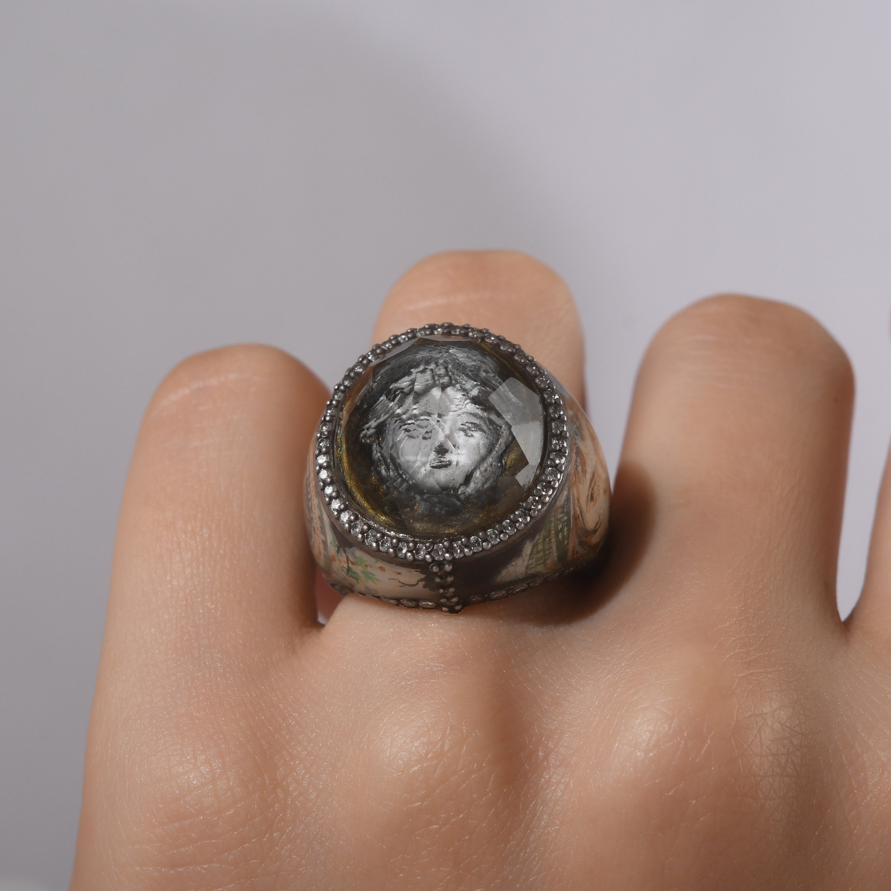 2.26 Carat Natural Diamond Medusa Design Ring - Gold Stone Diamond