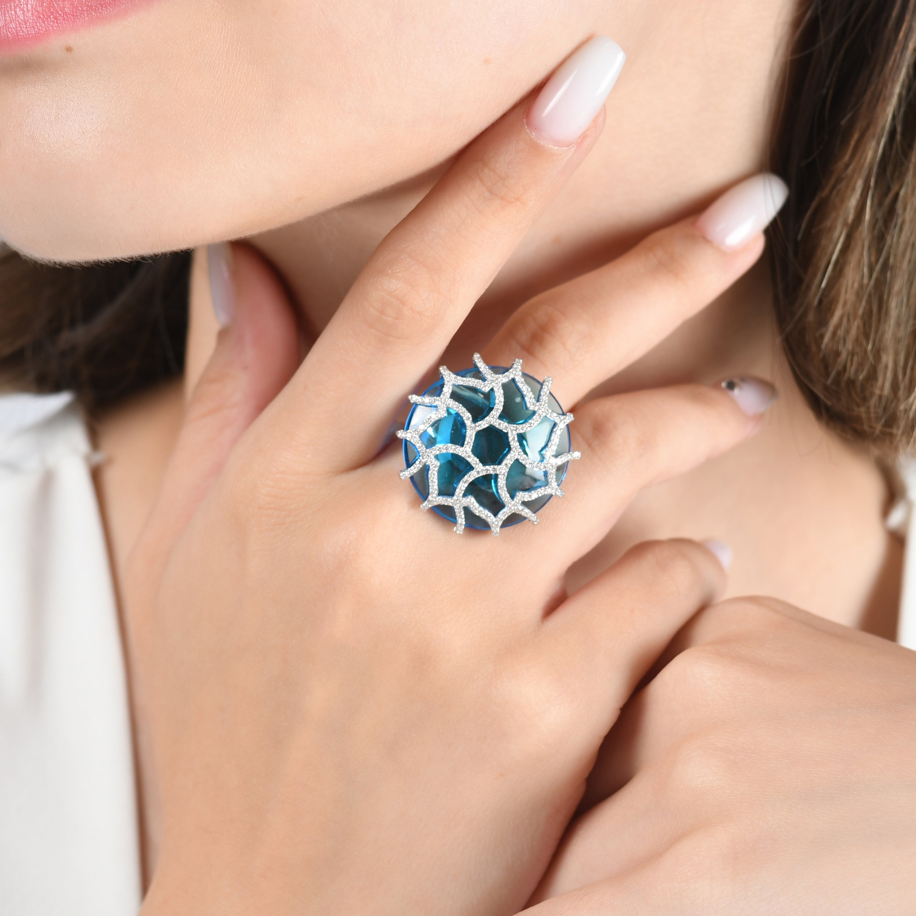 1.32 Carat Natural Diamond and Blue Topaz Ring - Fine Jewelry Design - Gold Stone Diamond