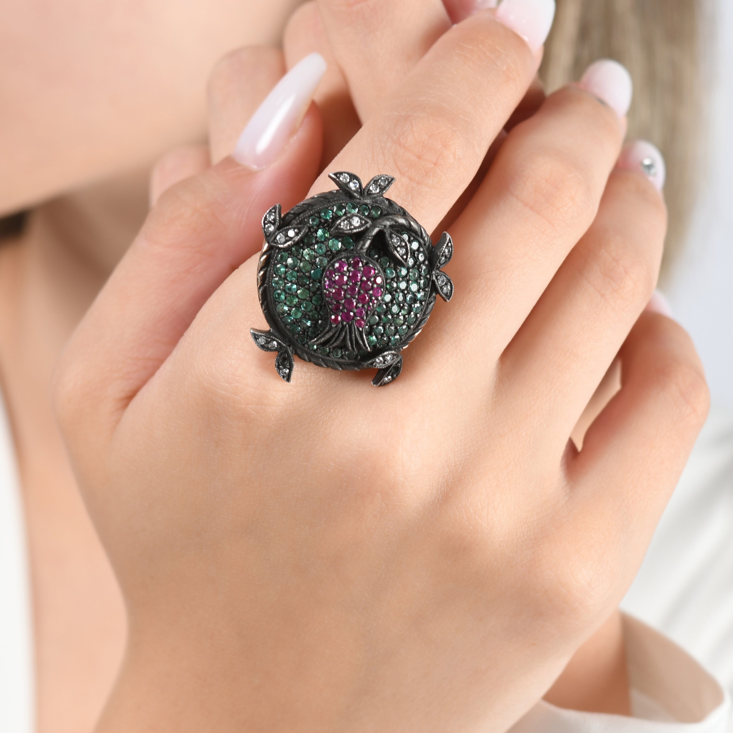4.00 Carat Natural Diamond and Emerald Ring – Fine Jewelry Design - Gold Stone Diamond