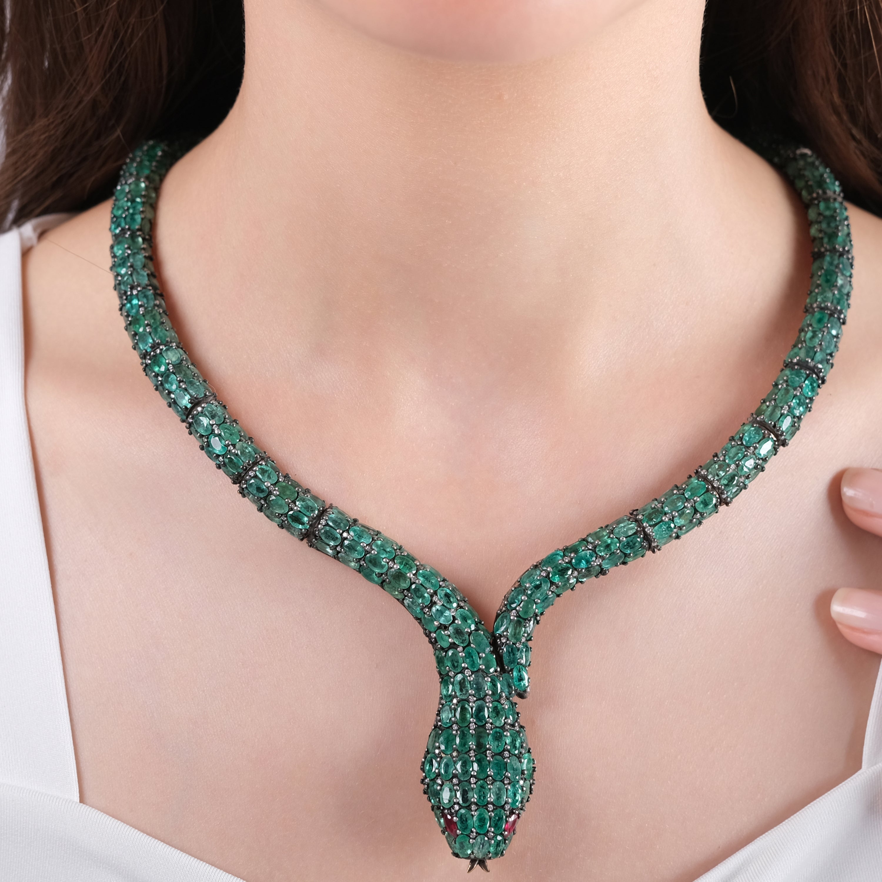 129.20 Carat Natural Diamond and Emerald Snake Necklace – Fine Jewelry Design - Gold Stone Diamond