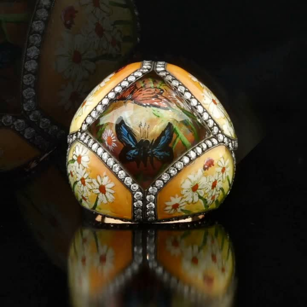 1.98 Carat Natural Diamond and Butterfly Motif Ring