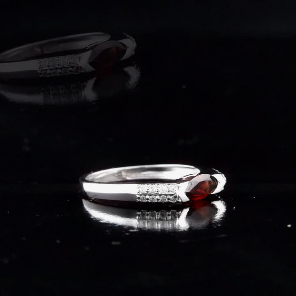 0.65 Carat Natural Diamond and Garnet Ring – Fine Jewelry Design