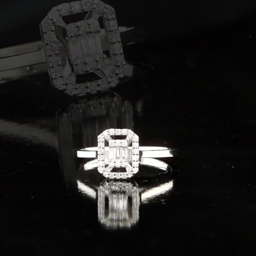 0.18 Carat Baguette Diamond Ring – Elegant Fine Jewelry Design