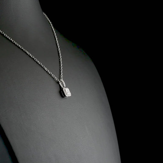 0.26 Carat Baguette Diamond Necklace – Elegant Fine Jewelry Design