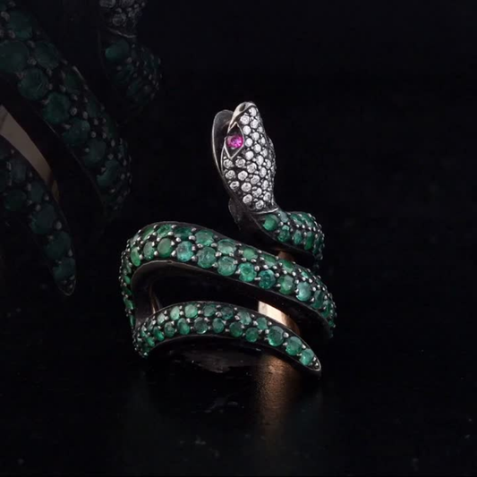 3.00 Carat Natural Diamond and Emerald Snake Design Luxury Ring