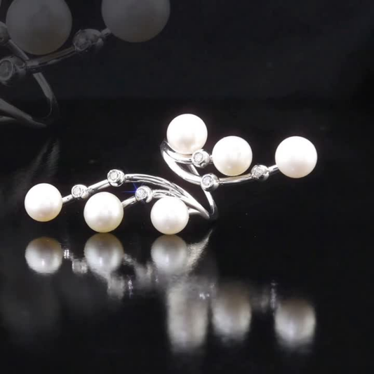 0.19 Carat Natural Diamond and Pearl Ring – Fine Jewelry Design