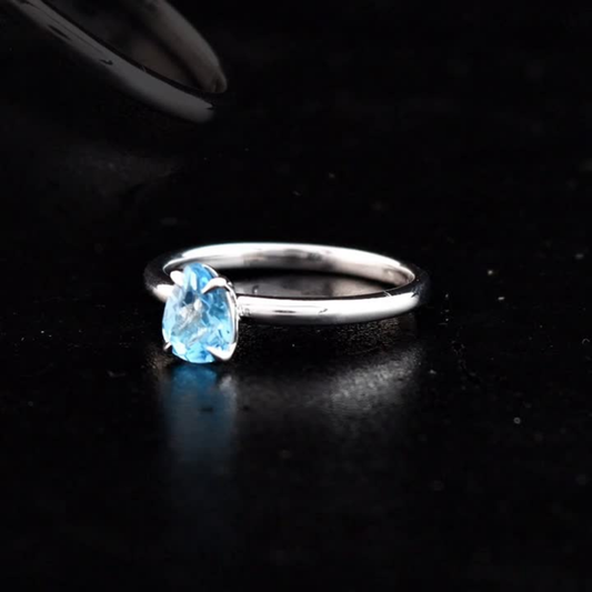 0.76 Carat Natural Blue Topaz Ring – Fine Jewelry Design