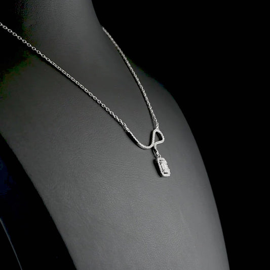 0.46 Carat Baguette Diamond Necklace – Elegant Fine Jewelry Design
